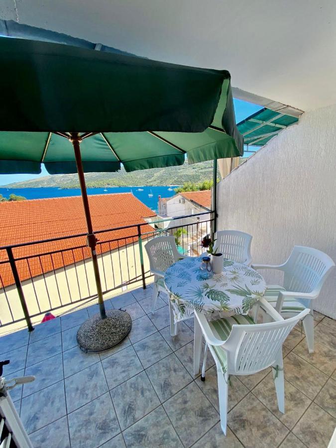 Apartmani Ines Marina  Exterior foto