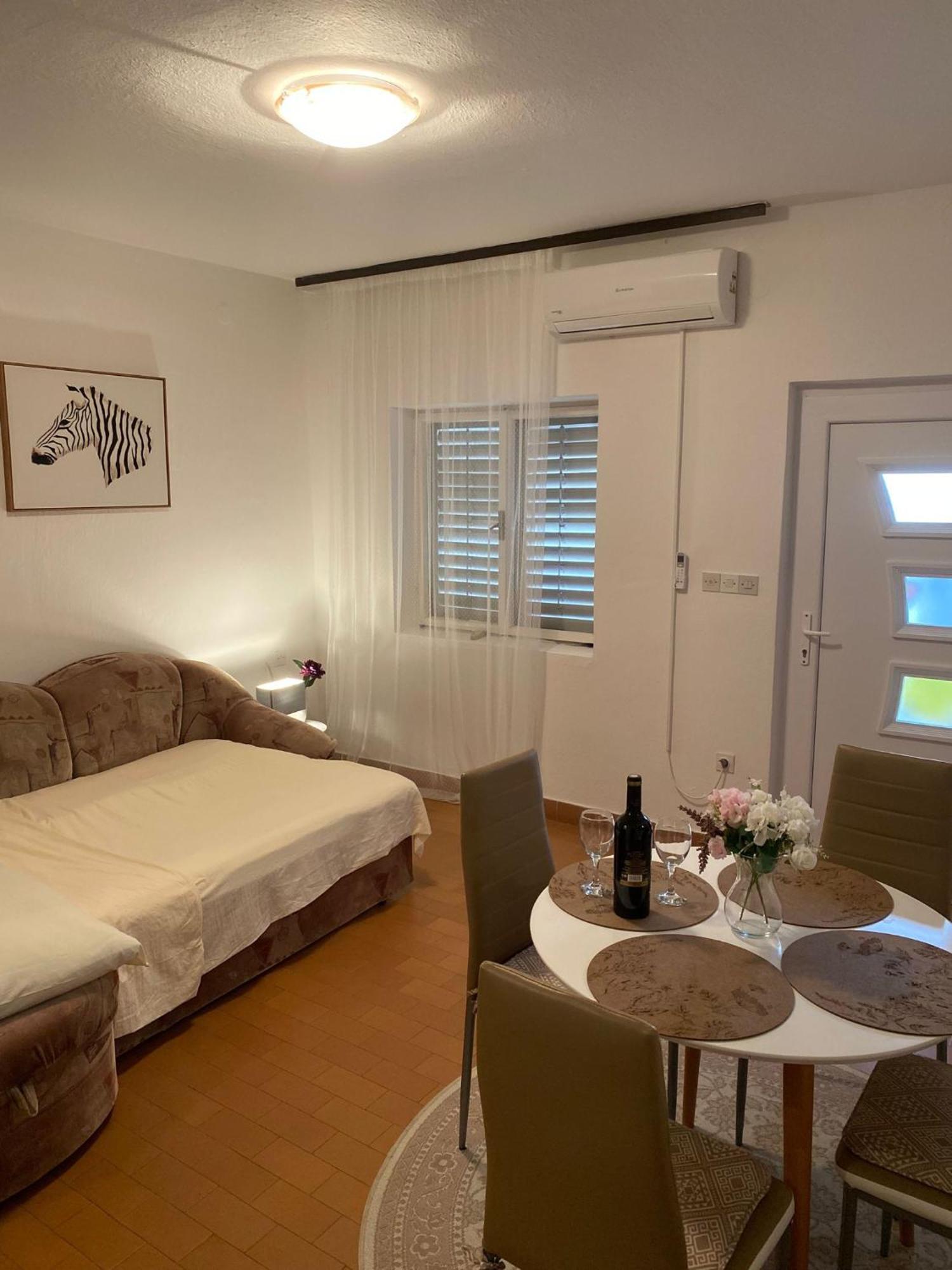 Apartmani Ines Marina  Exterior foto
